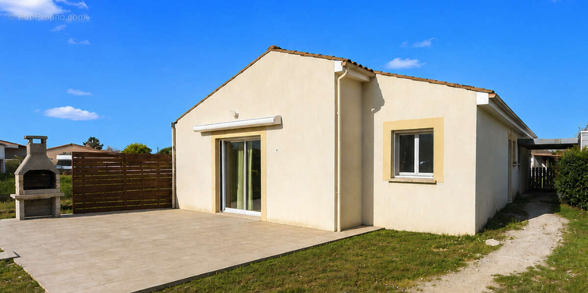 Maison 110 m² à Cozes  - photo 2