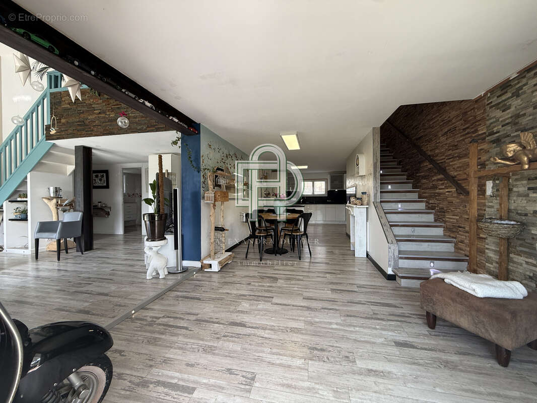 Immobilier de prestige : villa 4 pièces à vendre à la plage de Narbonne - photo 5
