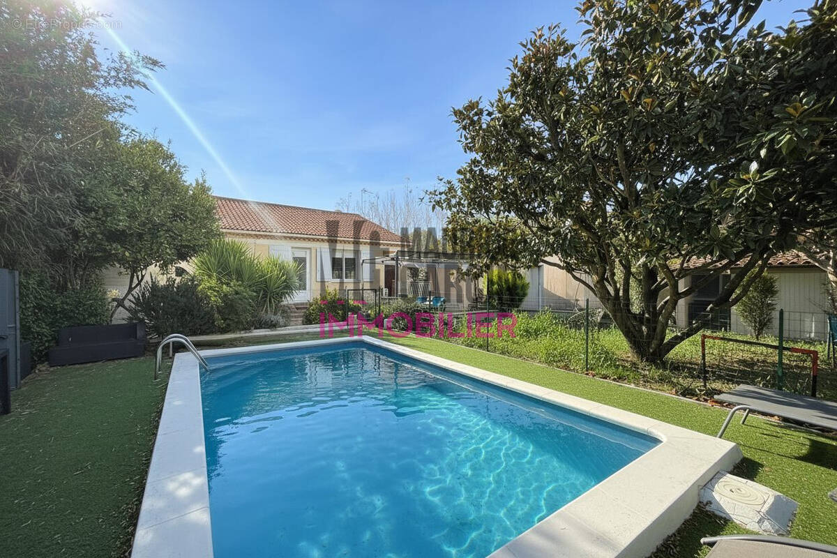 Maison à MORIERES-LES-AVIGNON