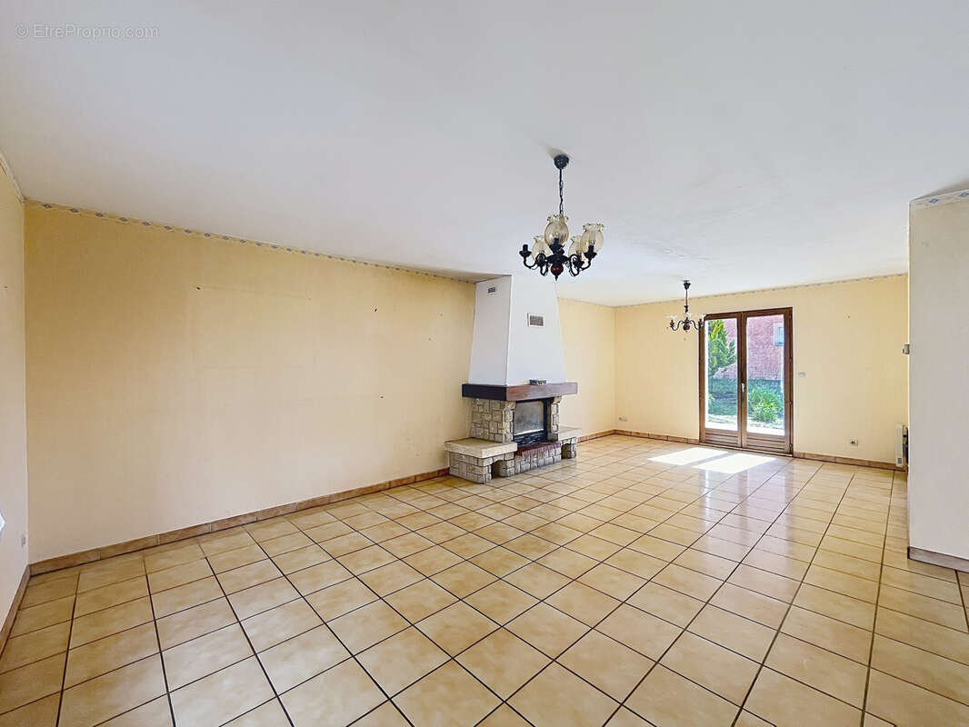 Maison à COMMERCY