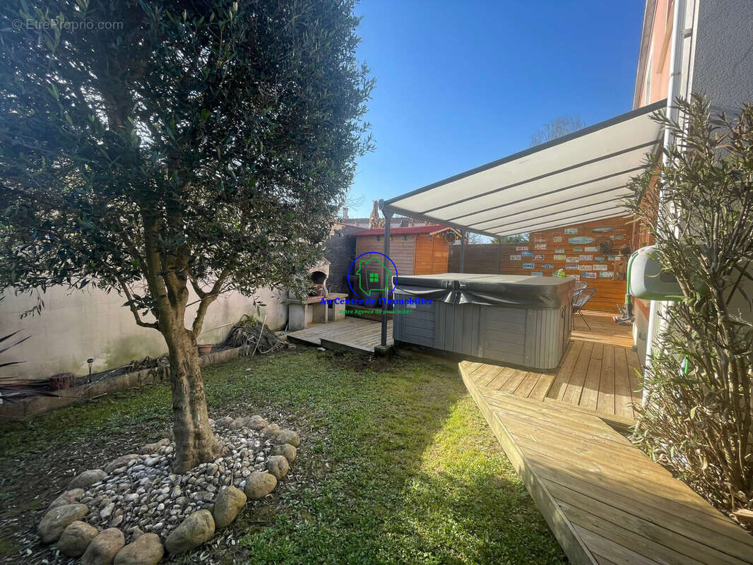 Maison à LE PASSAGE