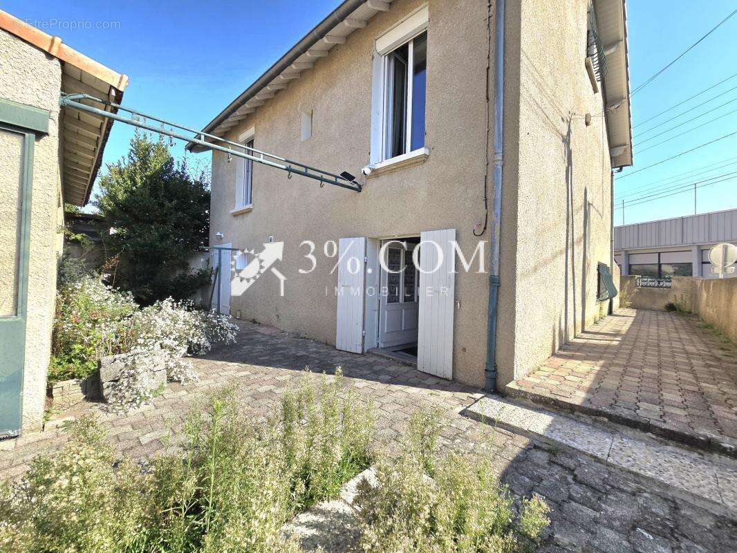 Maison à GUILHERAND-GRANGES