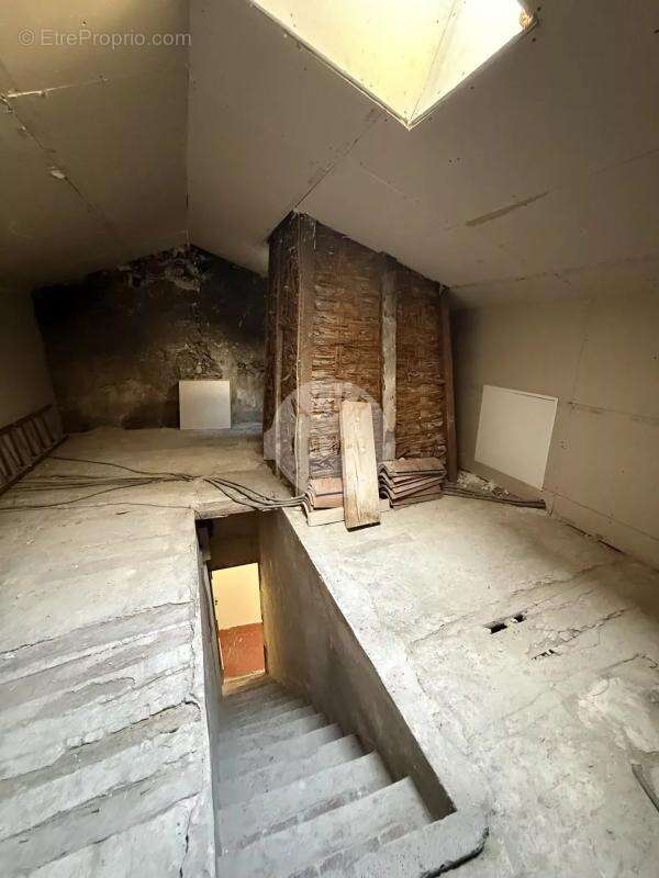 Appartement à ROQUEVAIRE