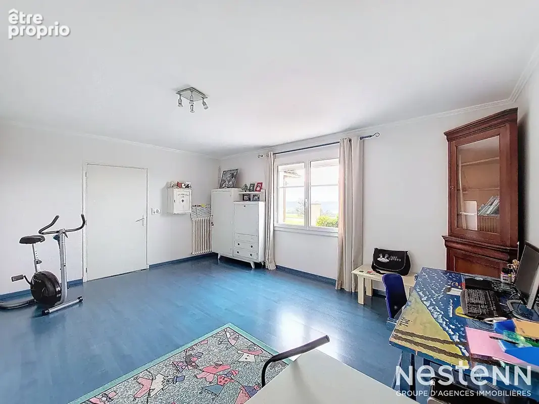 A Vendre Maison de 210 m² avec dépendances, garage et parc arboré de plus de 3700 m² à Gazaupouy - photo 9