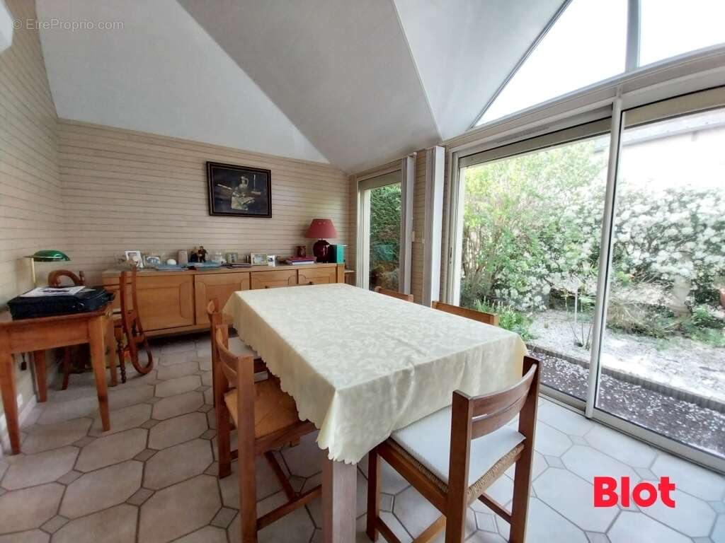 Maison à LA VICOMTE-SUR-RANCE