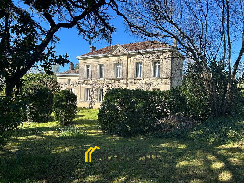 Maison à SAINT-ANDRE-DE-CUBZAC