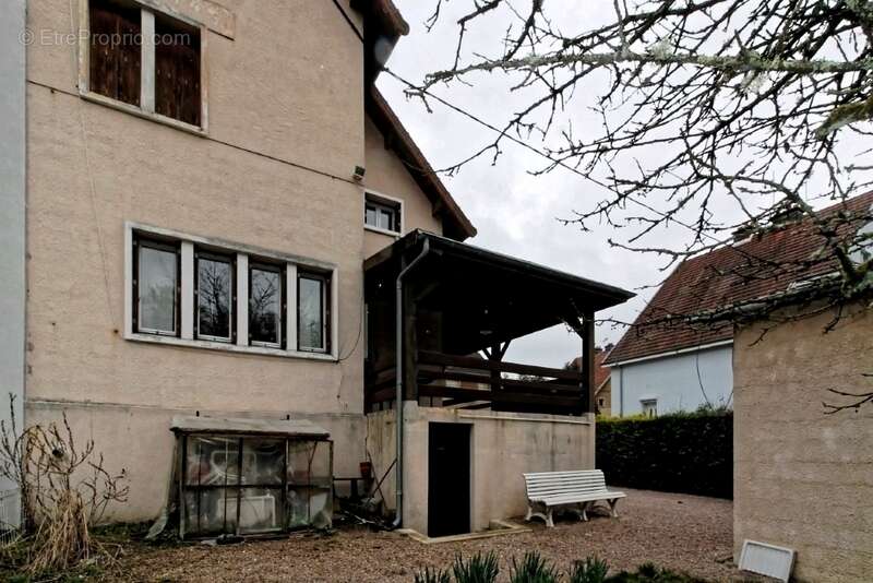 Maison à PERRECY-LES-FORGES
