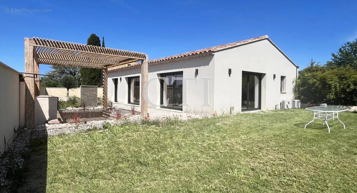 Maison à VAISON-LA-ROMAINE
