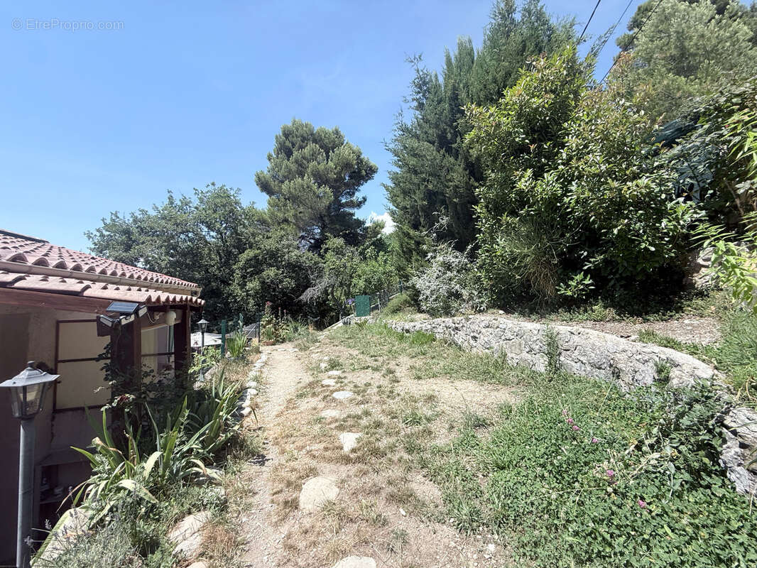 Entre mer et nature, découvrez une villa au charme authentique - photo 6