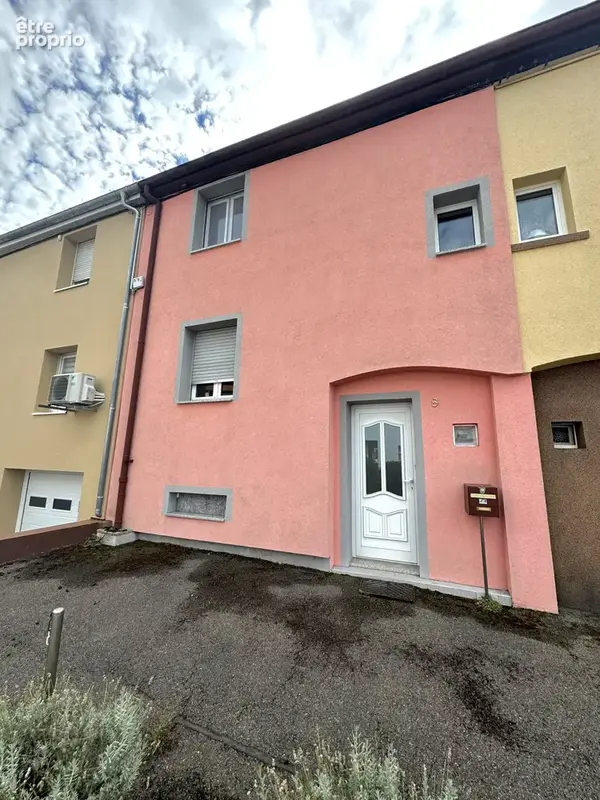 Maison à PUTTELANGE-AUX-LACS