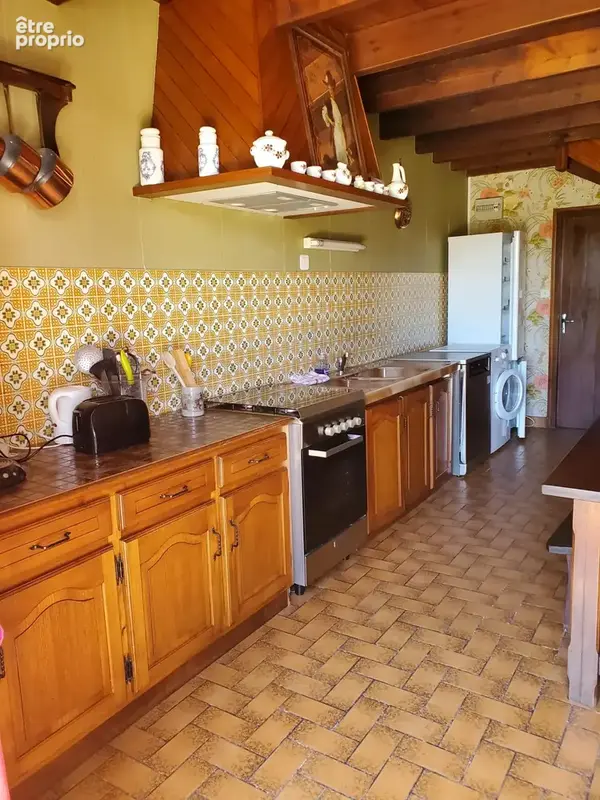 Maison 8 pièces , surface de 197 m2 + Dépendances , située sur la commune de: BARZAN - photo 2