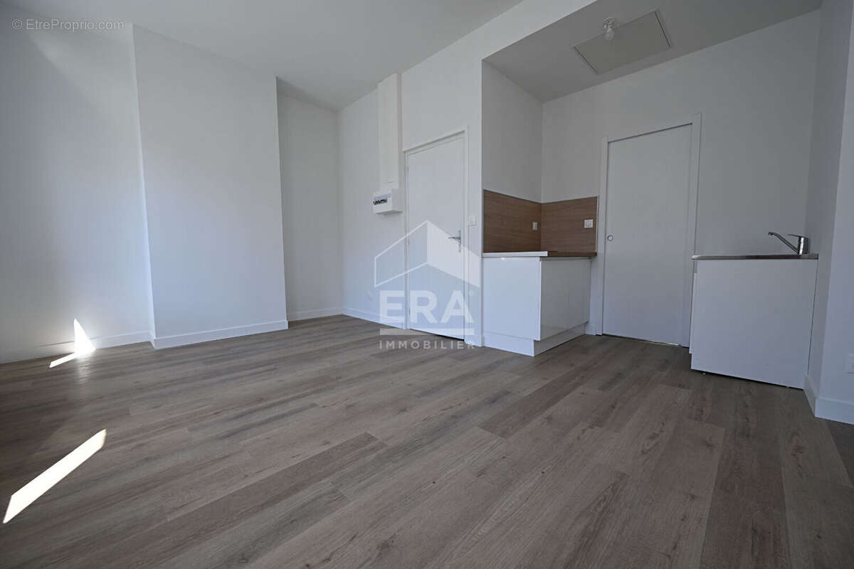 A Vendre - Ensemble immobilier 4 T2 + 1 commerce 141 m² - Berck plage - photo 3