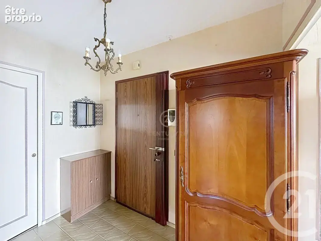 Appartement 67 m² à Sainte-Foy-Les-Lyon  - photo 9