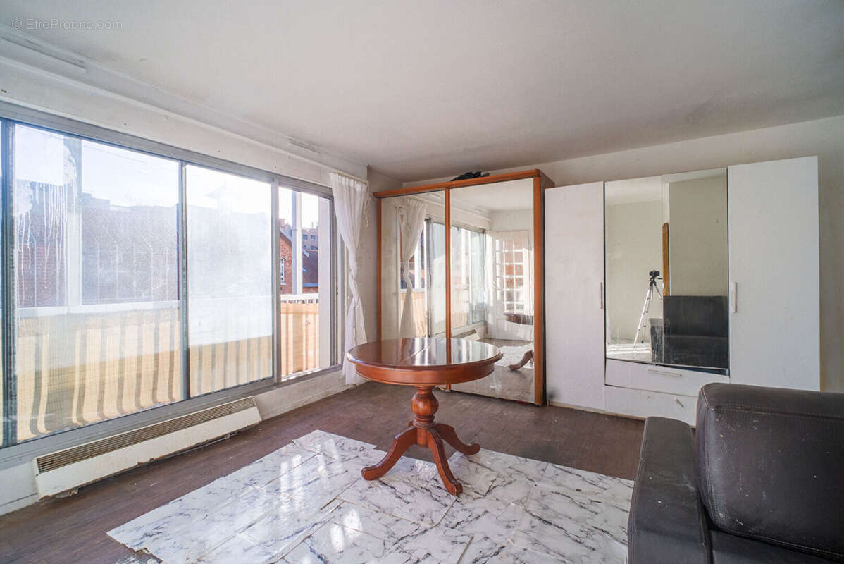 Appartement à PARIS-15E