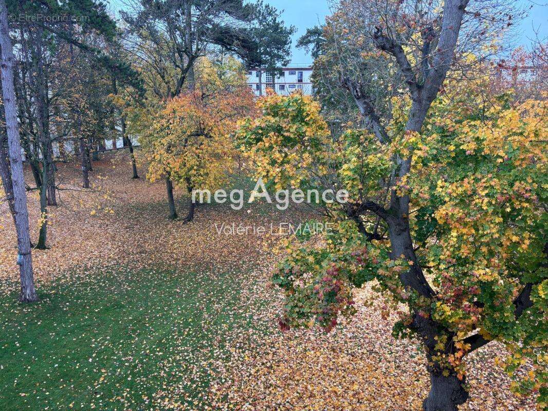 Appartement à BRIE-COMTE-ROBERT