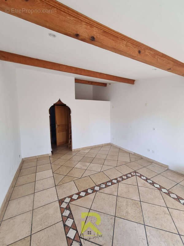 Maison à FOURQUES