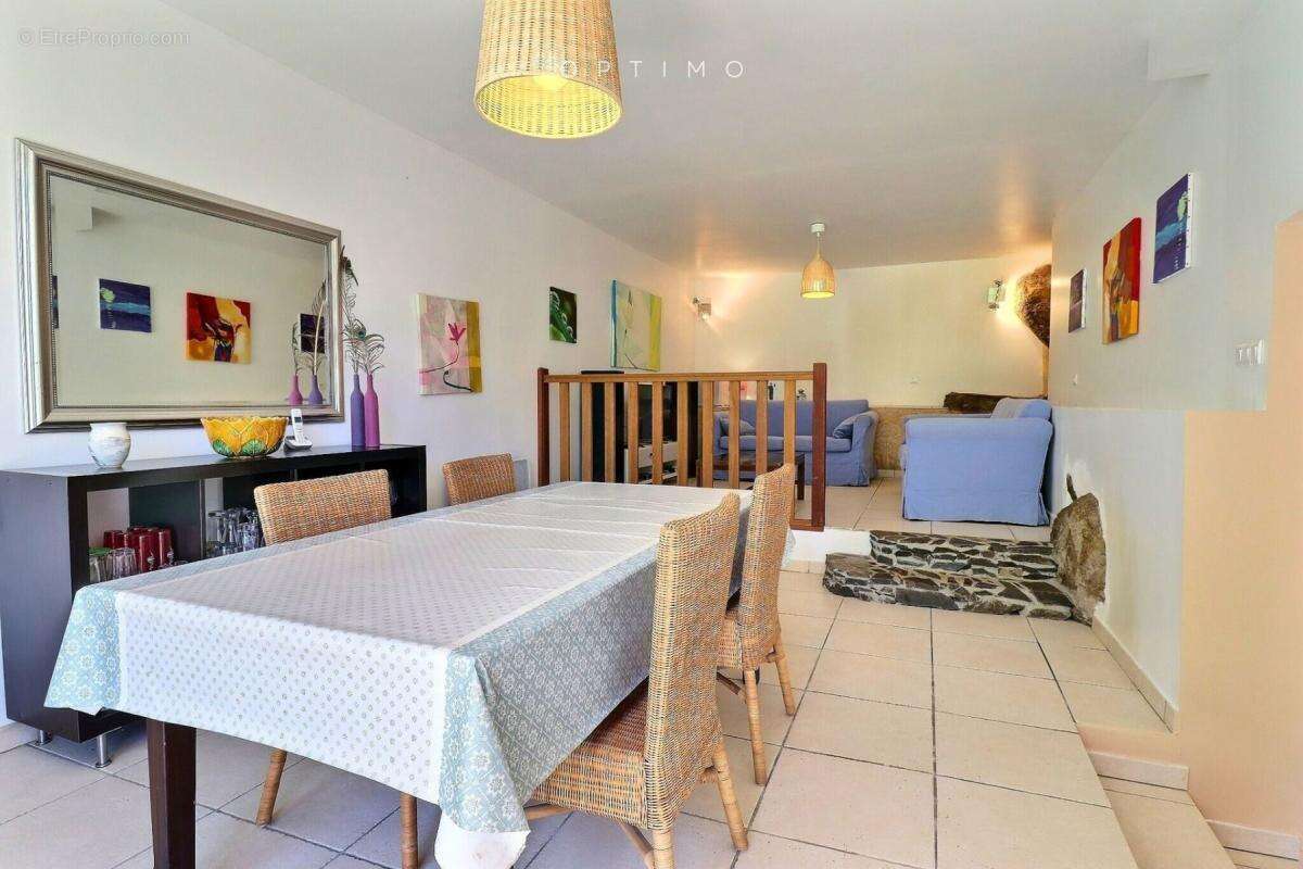 Maison à FERRIERES-POUSSAROU