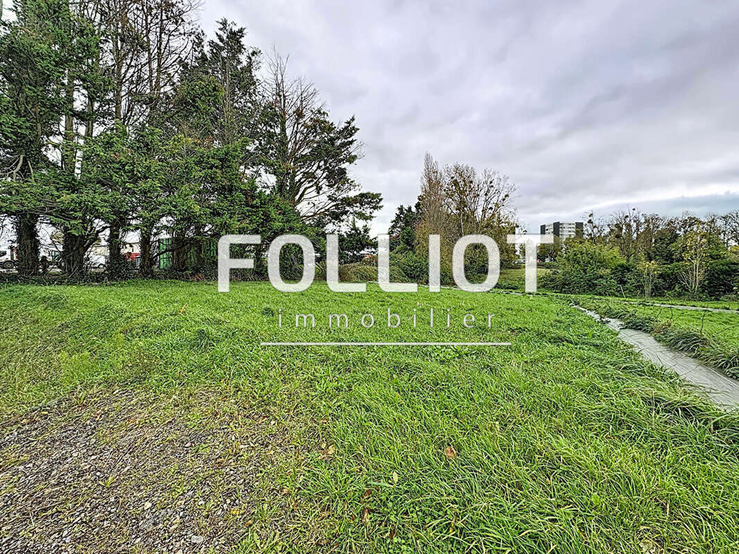 Terrain à GRANVILLE