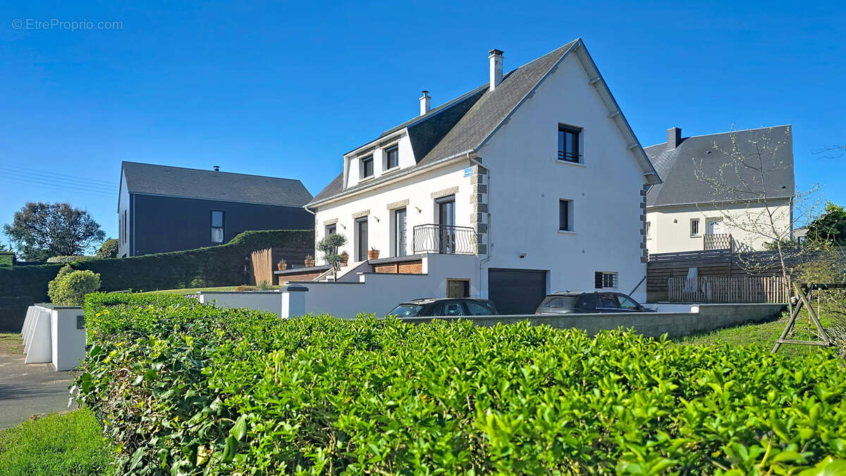 Maison à JULLOUVILLE