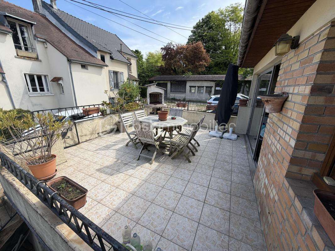 Maison à CHALIFERT