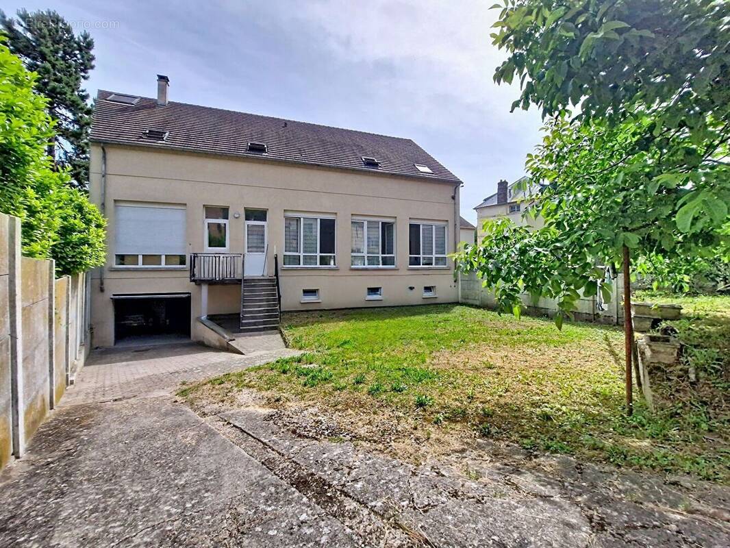 Maison à MARINES