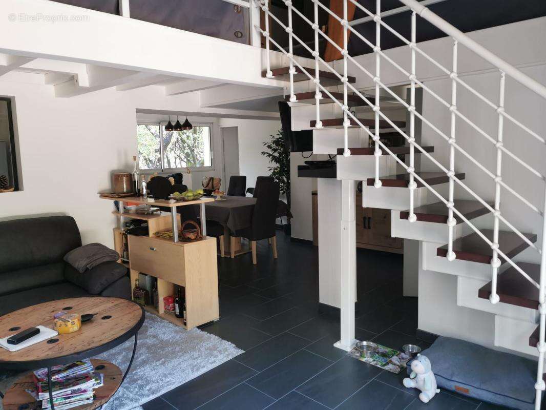 Maison à MEJANNES-LE-CLAP