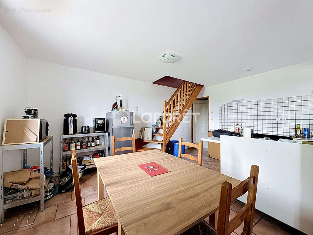 Immeuble de rapport Menil En Xaintois 16 pièce(s) 354 m2 - photo 4