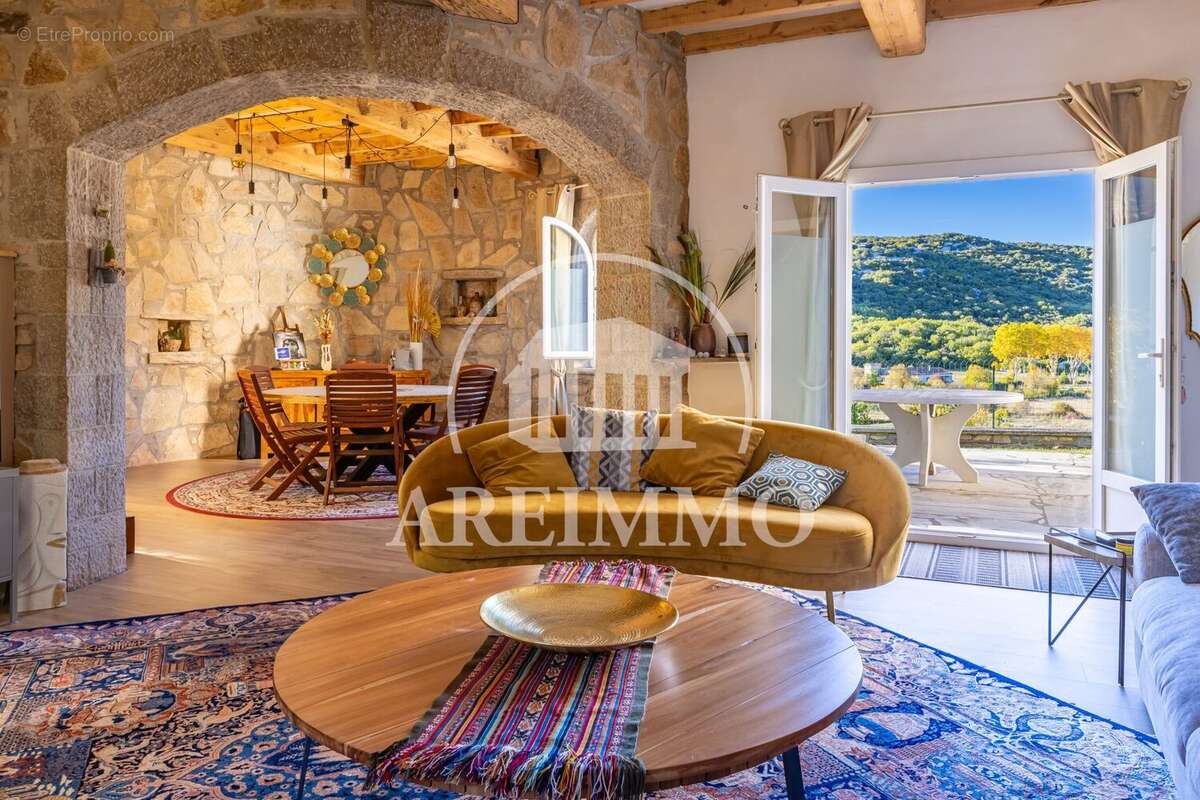 Maison 228 m² à Brissac  - photo 7