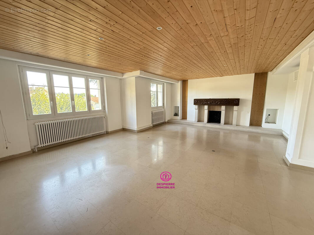 Appartement à ROUSSILLON