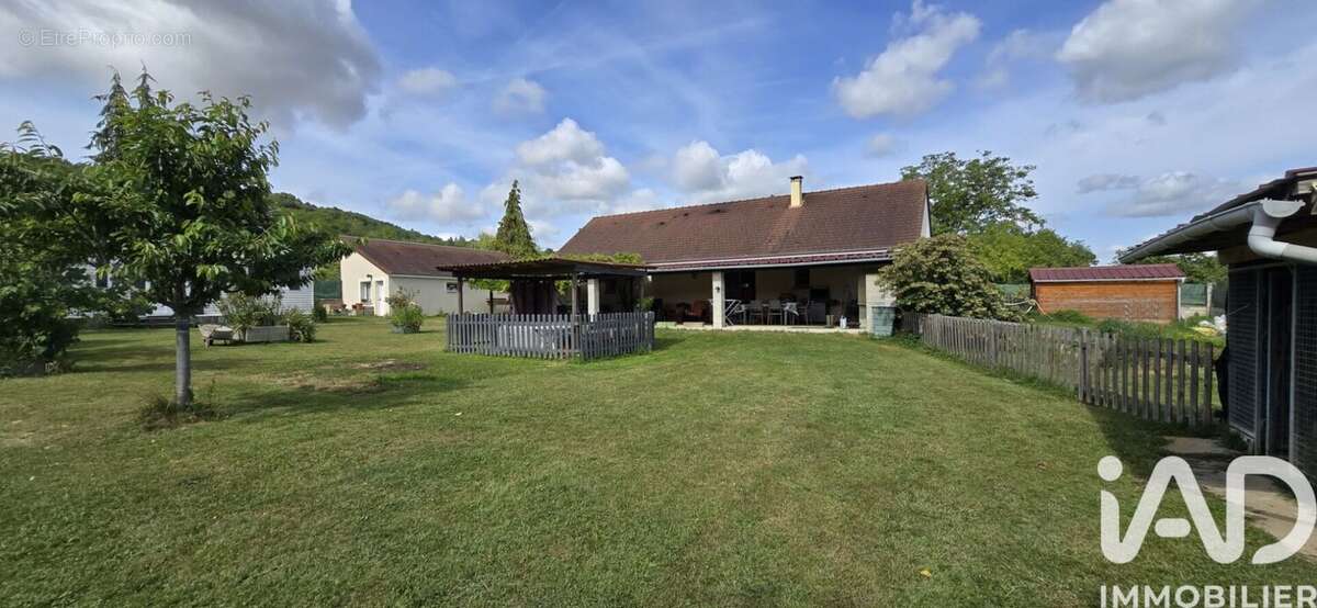 Photo 3 - Maison à SAINT-AMAND-MONTROND