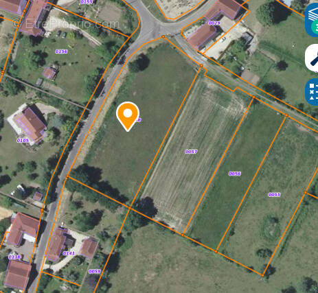 Terrain à SOUMAINTRAIN