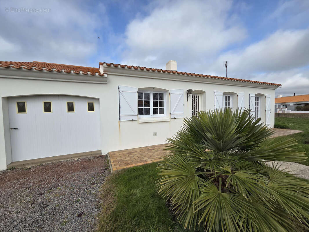 Maison à LE PERRIER