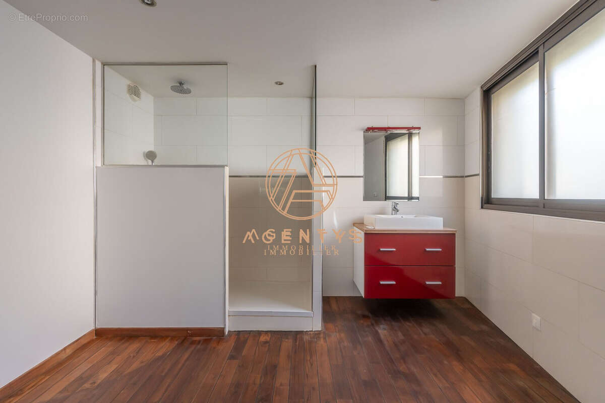 Appartement à NOGENT-SUR-MARNE