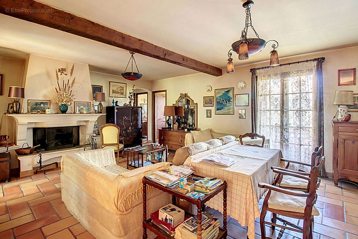 Maison à FIGANIERES