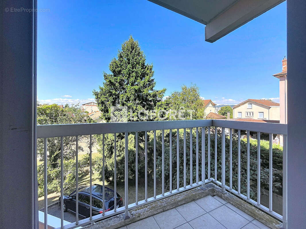 Appartement à SATHONAY-CAMP