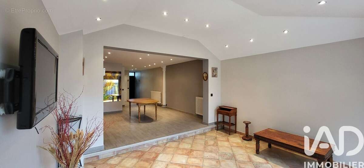 Photo 2 - Maison à RUEIL-MALMAISON