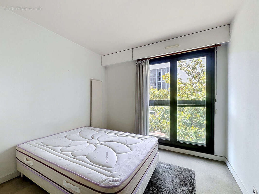 Appartement à SURESNES