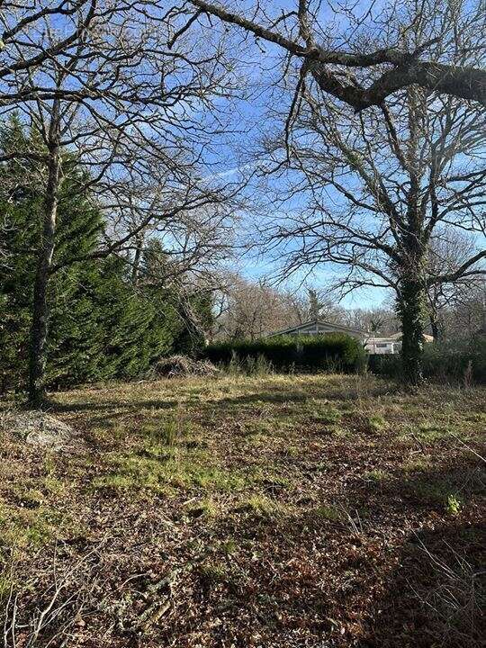 Terrain à GRAYAN-ET-L'HOPITAL