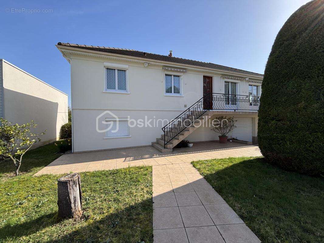 Maison à BALLAN-MIRE