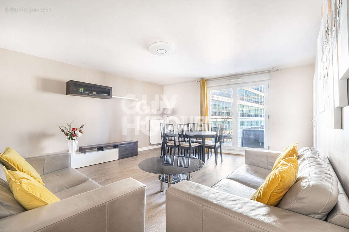 Appartement à GENNEVILLIERS
