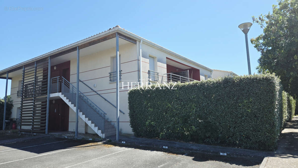 Appartement T2 40 m2 avec jardin - Résidence sécurisée - photo 8