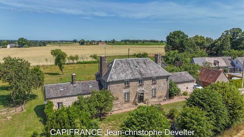 Maison à SAINT-FRAIMBAULT