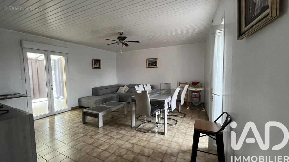 Photo 1 - Maison à LE GUE-DE-VELLUIRE