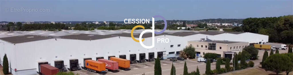 A vendre ensemble immobilier d'activite de 28000 m² avec entrepôts (+ bureaux) dans le sud de la fra - photo 3