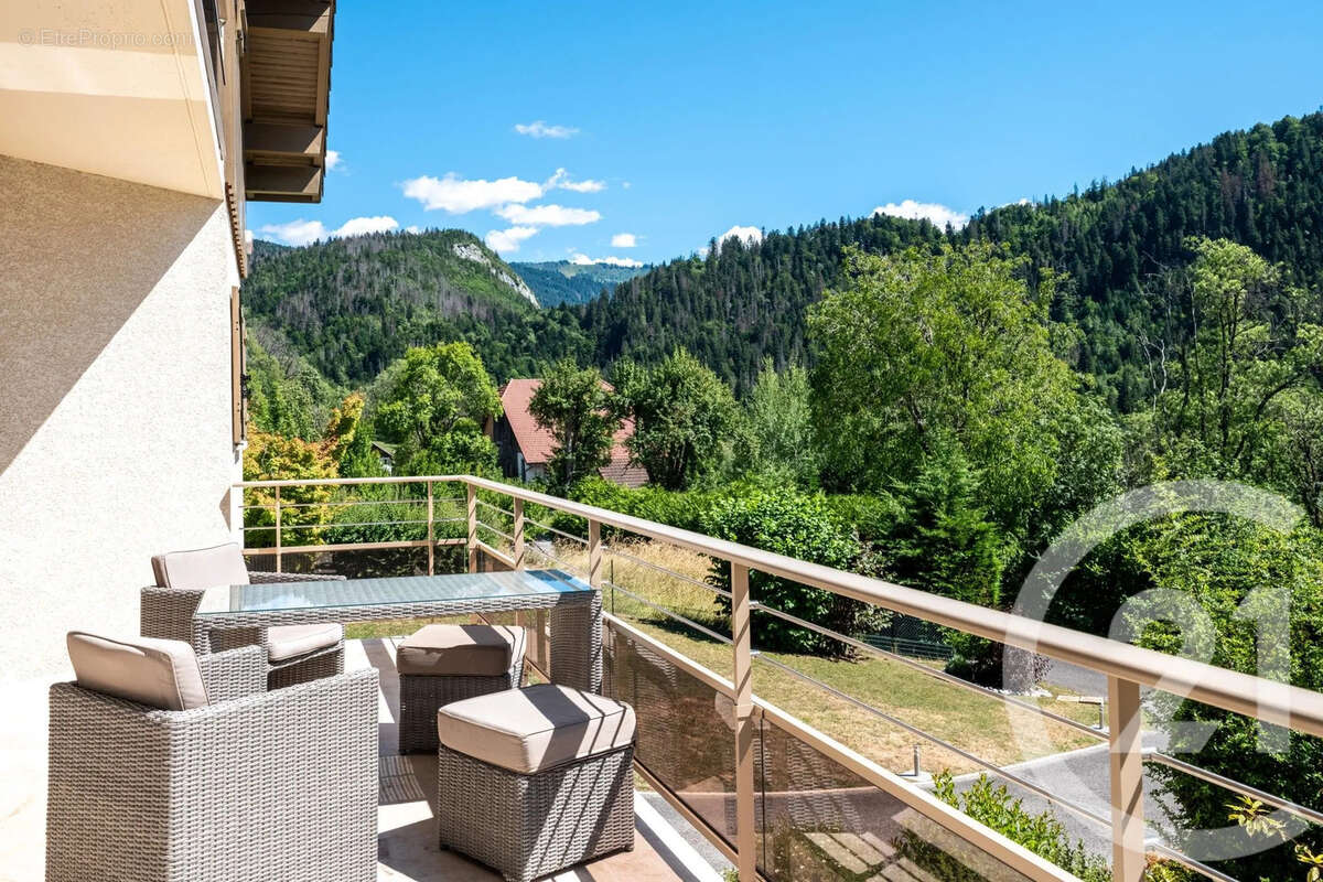 Maison à ARACHES-LA-FRASSE