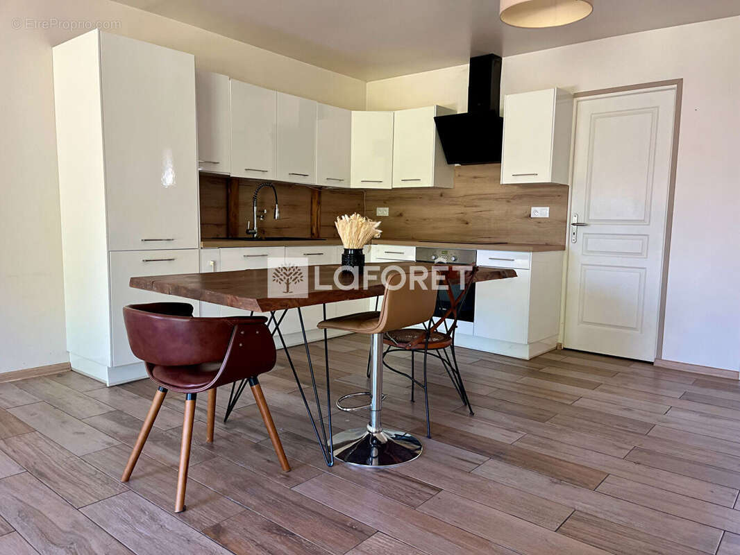 Maison à CIRES-LES-MELLO