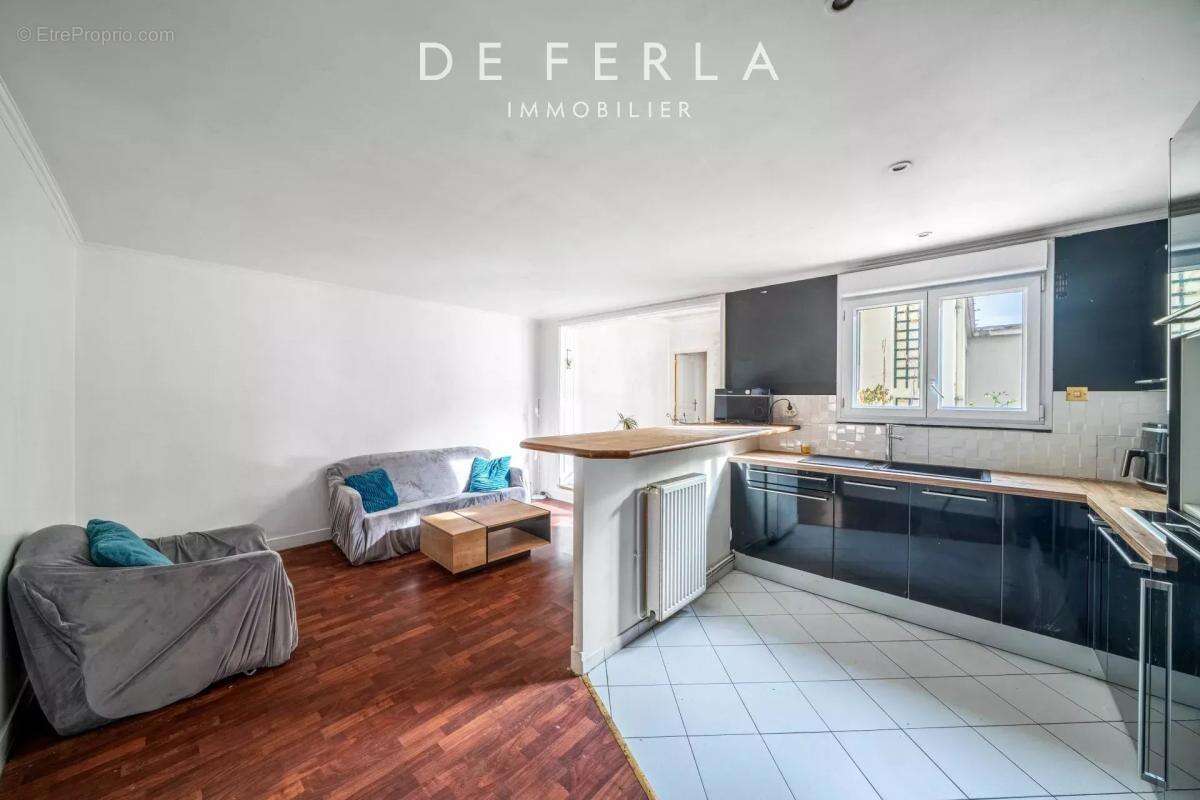 Appartement à PARIS-7E