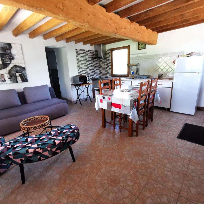 Maison à OSMOY-SAINT-VALERY