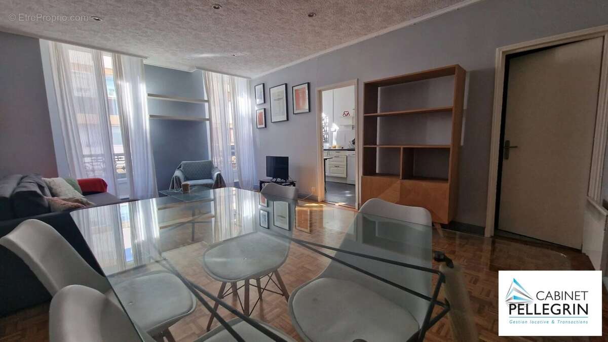 Appartement à MARSEILLE-5E
