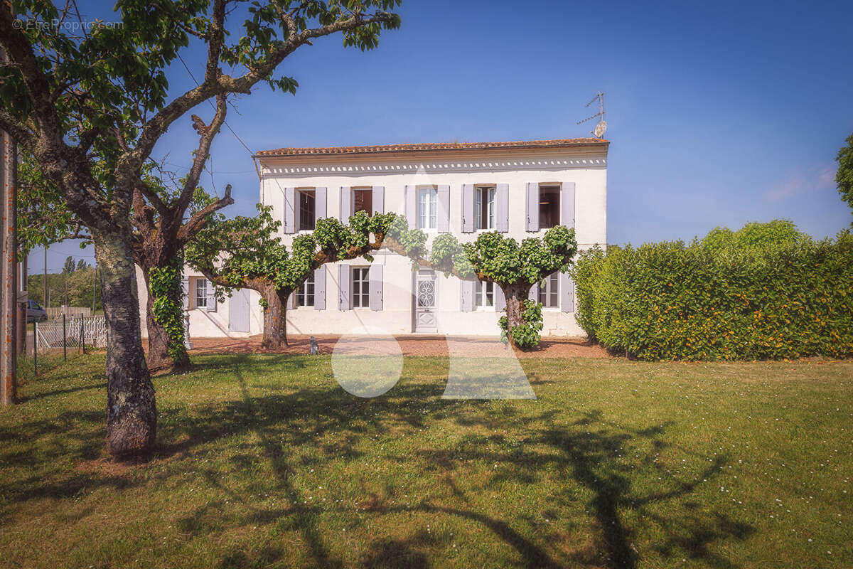 Maison à NERIGEAN